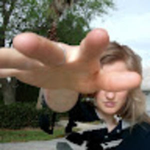 Meet your Posher, Hana